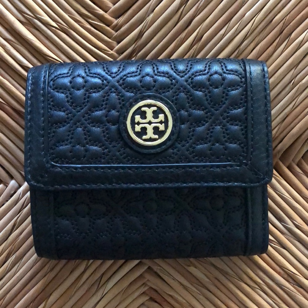 Tory Burch black leather wallet